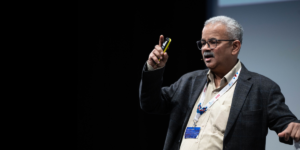 Read more about the article Spotlight On Dr. Vivek Gaur: Leader In Dental Implants In India