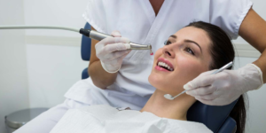 Read more about the article How to Choose Between Dental Implants And Other Tooth Replacement Options In Ghaziabad